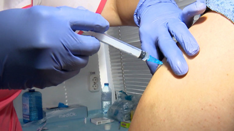 15 сотрудников скорой помощи уволились, не желая вакцинироваться