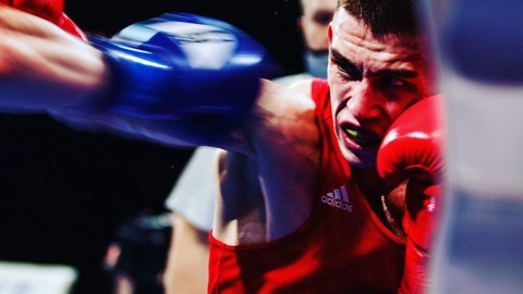 Российский боксер Закиров взял бронзу чемпионата мира