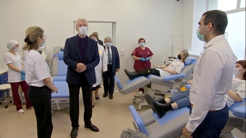 Нерабочие дни, экспресс-тестирование, вакцинация: борьба с COVID-19 продолжается