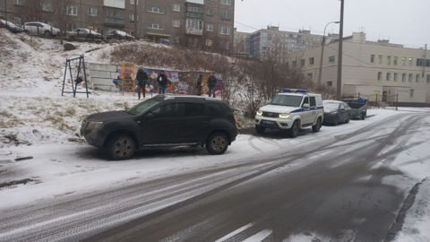 На детской площадке в Мурманске найдено тело женщины