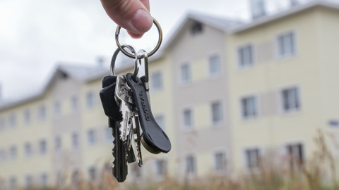 Сирота получила квартиру без света и воды: в дело вмешалась прокуратура