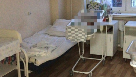 Молодая мать выпала из окна уральского роддома