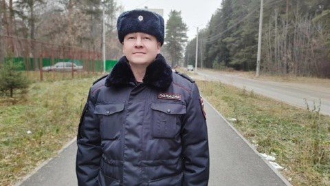 Полицейский остановил фуру с мертвым дальнобойщиком в кабине