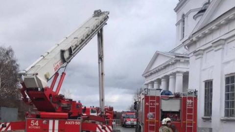 В Нижегородской области загорелся храм