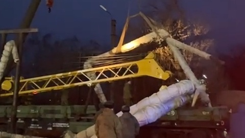 В Дягилеве тепловоз снес участок теплосети