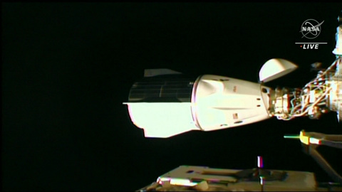 Crew Dragon пристыковался к МКС