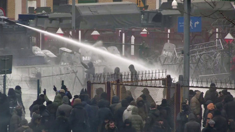 Польские издевательства: что использовали против мигрантов