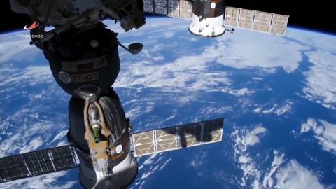 МКС уклонилась от американского космического мусора