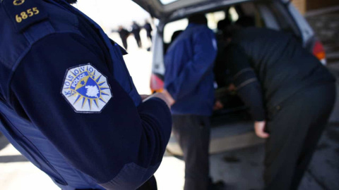 Бойцы косовского спецназа провели акцию в сербском муниципалитете