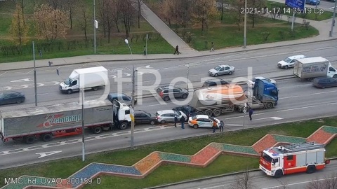 Массовое ДТП с грузовиками произошло на юго-востоке Москвы
