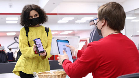 Думский комитет по здравоохранению рекомендует ввести QR-коды в общественных местах