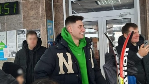 Блогер DAVA вернулся в новосибирскую гимназию