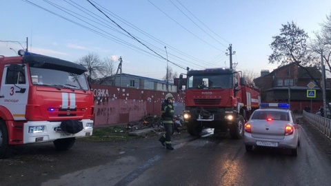 В Краснодаре случился пожар на промышленном складе