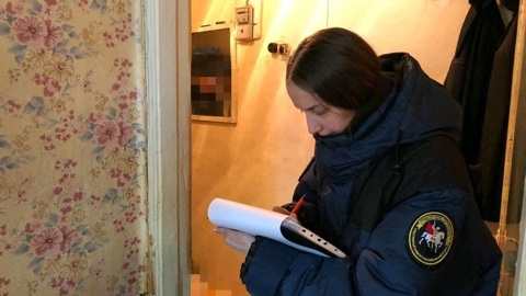 В квартире одного из домов Владивостока нашли трупы молодых людей