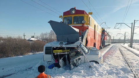 Три ребенка погибли в аварии со снегоуборочным поездом на Алтае