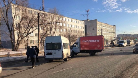 В Челябинске маршрутка с пассажирами попала в ДТП