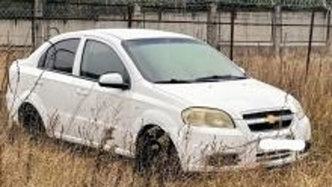 За крупный долг по отоплению у тверичанина арестовали автомобиль
