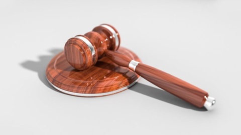 Суд обязал омичку отвезти в больницу 5-летнюю дочь с туберкулезом