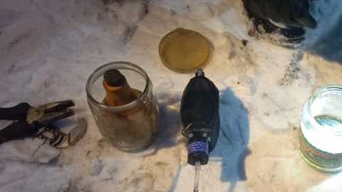 Жители Челябинской области нашли банку с 2 кг ртути возле своего дома