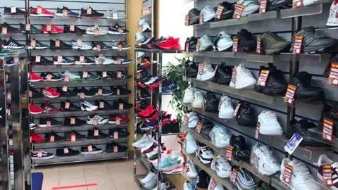 В Краснокамске мужчина ответит за поддельные кроссовки