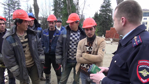 В Сочи с начала года оштрафовали более 1300 нелегалов