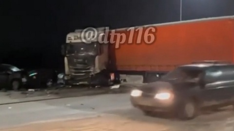 Водитель погиб в массовой аварии под Набережными Челнами