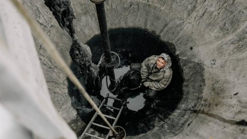 Найденное в колодце удивило коммунальщиков