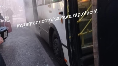 В Самаре задымился автобус с пассажирами в салоне