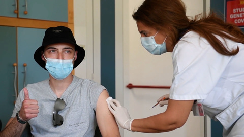 Опасный вирус. Второй год