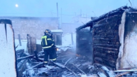 В Магадане выясняют обстоятельства гибели двух человек при пожаре