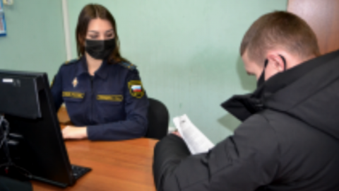 Прятавшую ребенка от отца костромичку образумили приставы