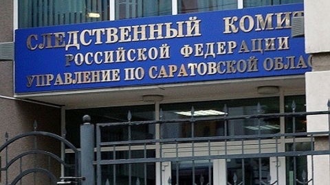 Пыталась задушить: мать выбросила двух детей в овраг