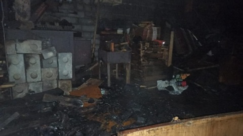 В Мурманской области тело мужчины нашли в сгоревшем гараже