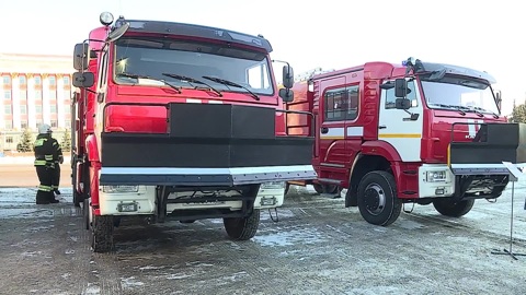 Пожарные спасли двух детей из задымленной квартиры в Бурятии