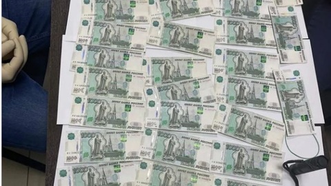 Силовик-антикоррупционер попался на взятке в 3 миллиона