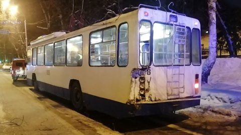 После столкновения автобуса и троллейбуса в Уфе пострадали 6 человек