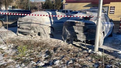 В Дагестане неизвестный сжег полицейские машины у здания ОВД