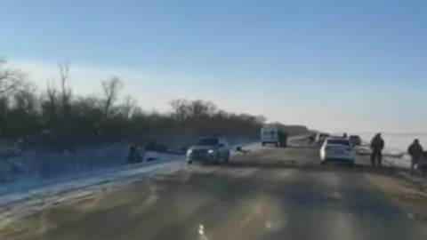 Три человека пострадали в ДТП с маршрутным автобусом под Саратовом