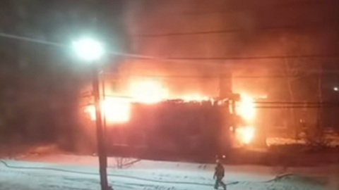 Три человека погибли в сгоревшем доме на Сахалине