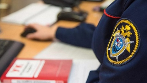 Девять человек отравились парами хлора в бассейне в Новосибирске