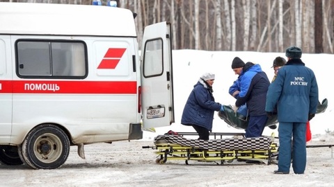 Мертвого дальнобойщика нашли в кабине грузовика в Новом Уренгое