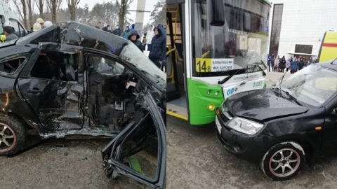 Младенец и мужчина погибли в ДТП с автобусом в Воронеже