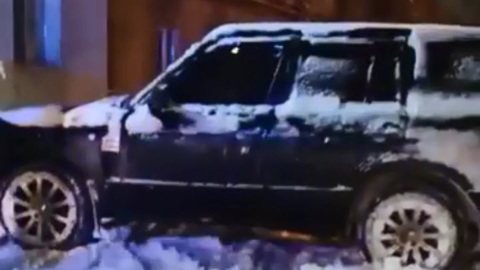 В Туле водитель Land Rover намеренно перегородил проезд скорой
