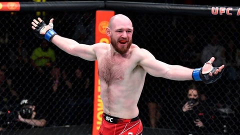 Борщев нокаутировал Буша в дебютном бою в UFC