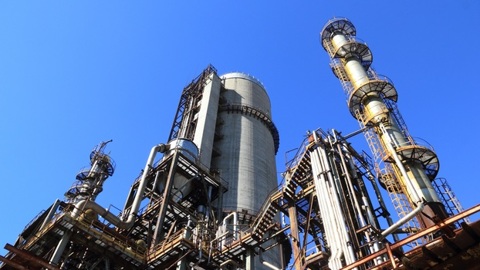 Четыре человека пострадали при выбросе газа на месторождении в ХМАО