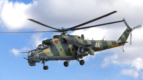 Вертолет Ми-24 совершил вынужденную посадку в Белоруссии