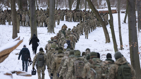 Глава ДНР: 120 тысяч украинских солдат скопились в 100 километрах от границы РФ