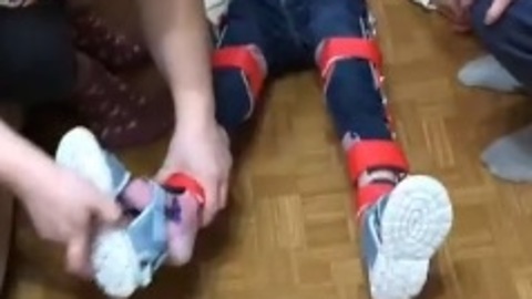 5-летняя девочка перестала ходить после COVID-19