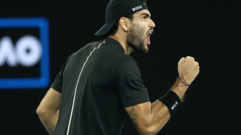 Берреттини стал соперником Надаля по полуфиналу AusOpen