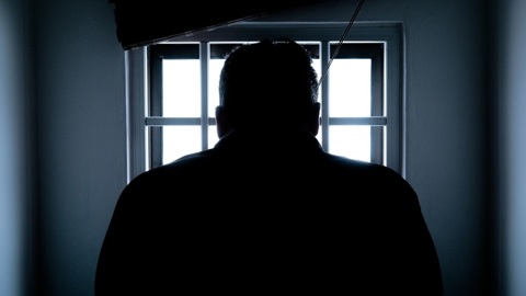 На Ямале мужчина получил срок за интимные фото детей